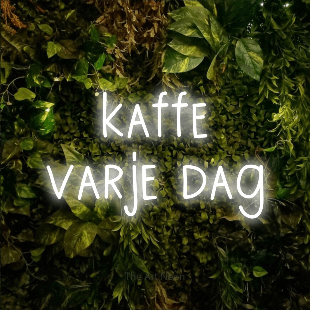 LED neon sign reading “kaffe varje dag”, arranged in 2 lines.