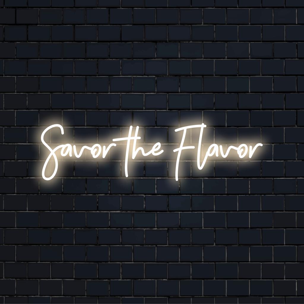 Glödande njut Flavour LED-neonskylten, perfekt för modern inredning, fångar trendiga estetiska och omgivande ljusstilar.