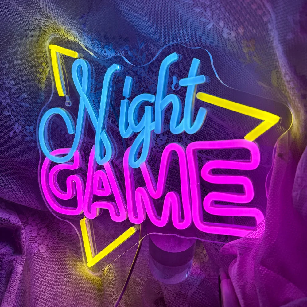 Night GAME – Triangelformad ram – LED-neonskylt (5 V USB)