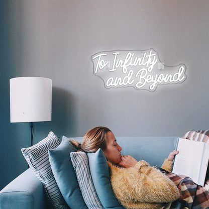 Till Oändligheten och Vidare 5V USB LED Neonskylt - Prisvärd
