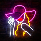 En levande LED neonskylt designad i form av en klassisk cowboyhatt.
