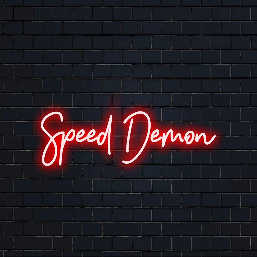 Livlig och edgy LED-neonskylt med en dynamisk "Speed ​​Demon"-design, perfekt för modern inredning och lägger till ett djärvt uttalande.