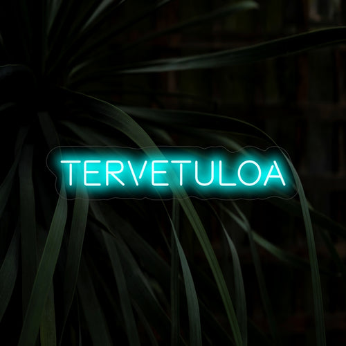 "Tervetuloa Neon Sign" tillför värme med sitt inbjudande sken och skapar en atmosfär som välkomnar och omfamnar besökare i ditt utrymme.