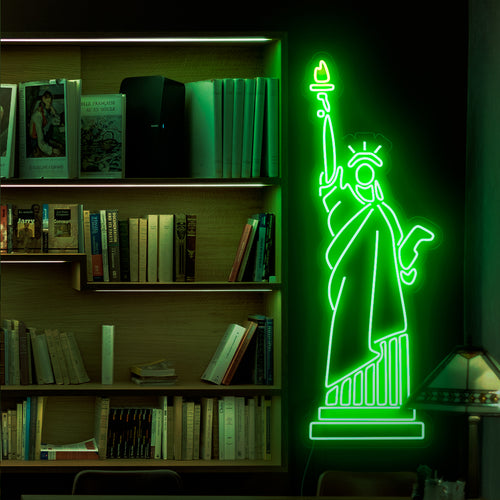 "The Statue of Liberty Neon Sign" lägger till patriotism med sin ikoniska design, som ger ett majestätiskt sken som hyllar friheten och andan av frihet i ditt utrymme.