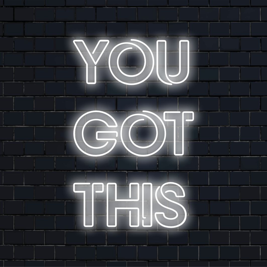 Anpassad LED-neonskylt som läser You Got This i livfulla färger, perfekt för motiverande neonväggkonst och modern inredning.