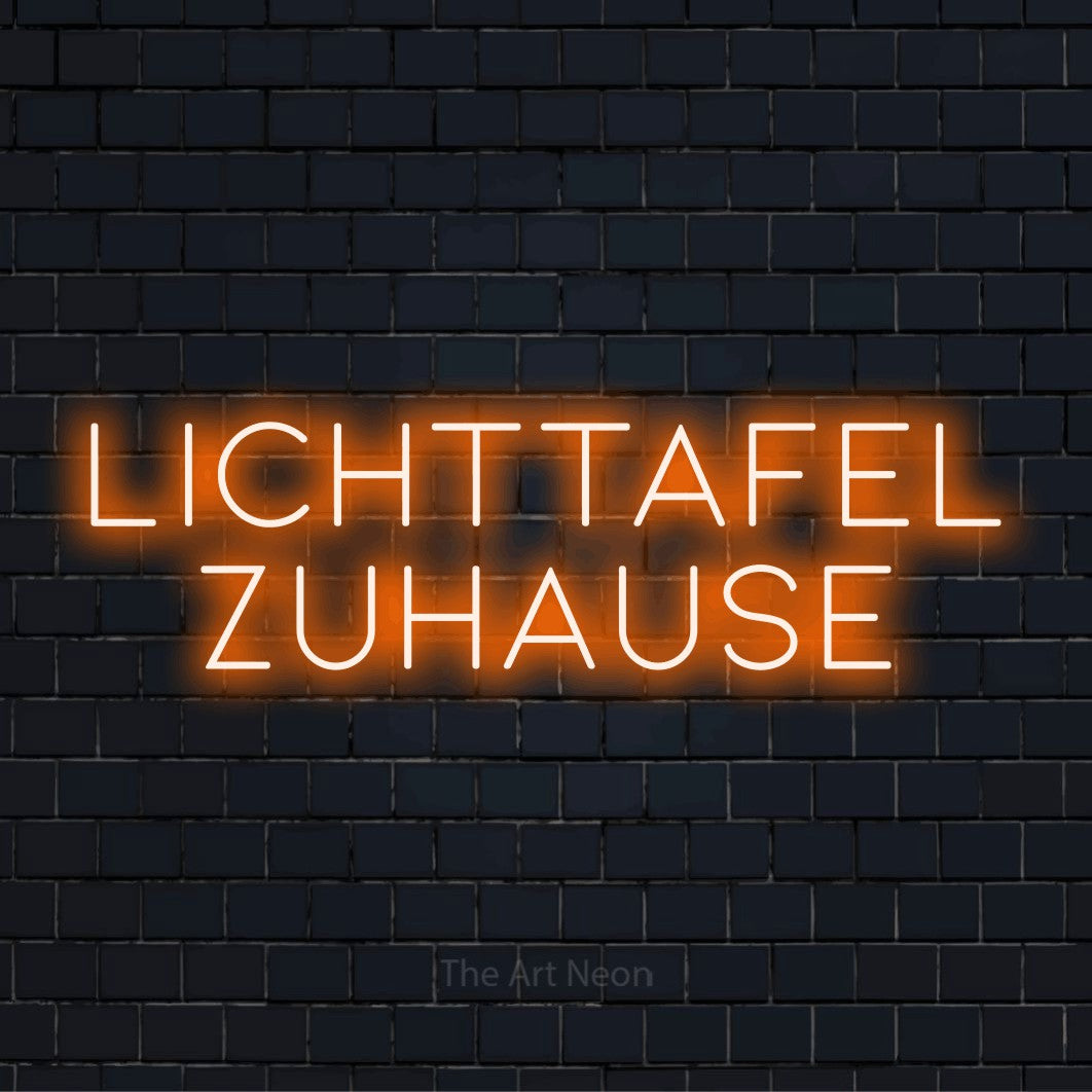 LED-Neonschild mit dem Text „Lichttafel Zuhause“ auf dunkler Ziegelwand